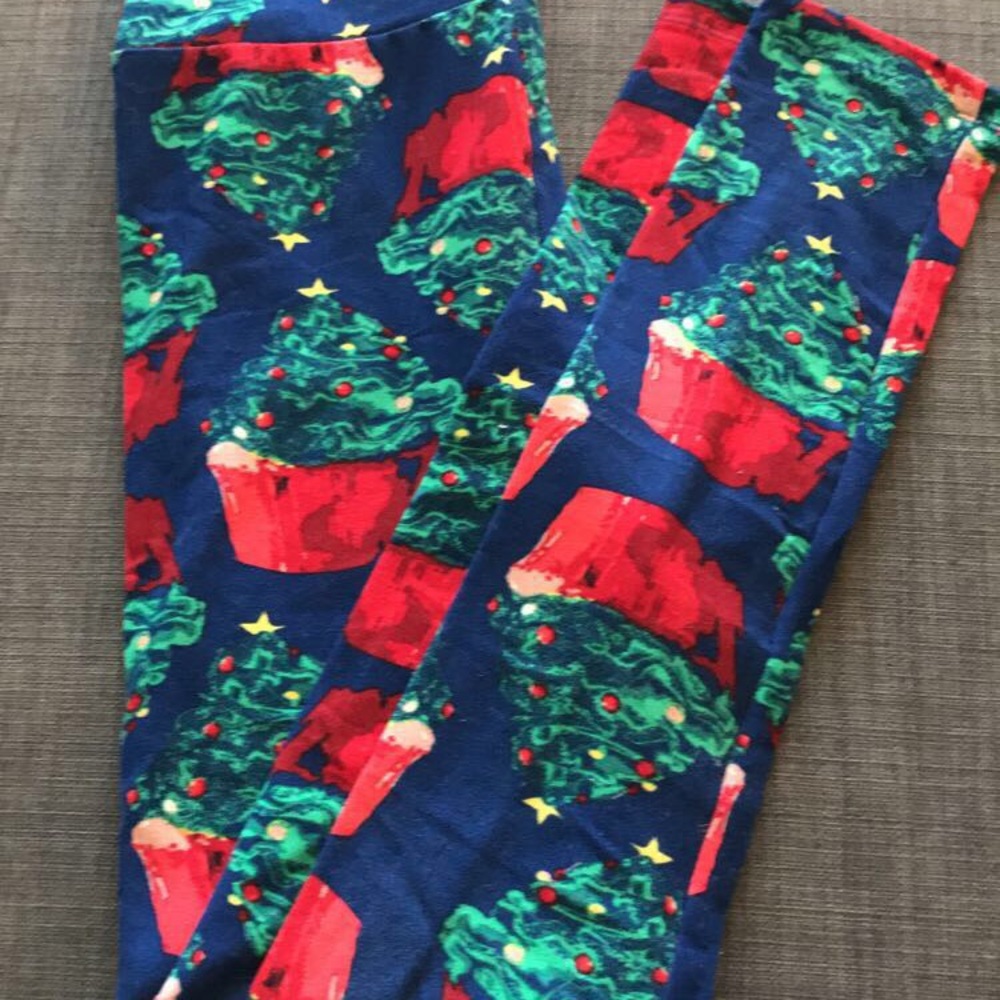 Lularoe OS Christmas Cupcake leggings